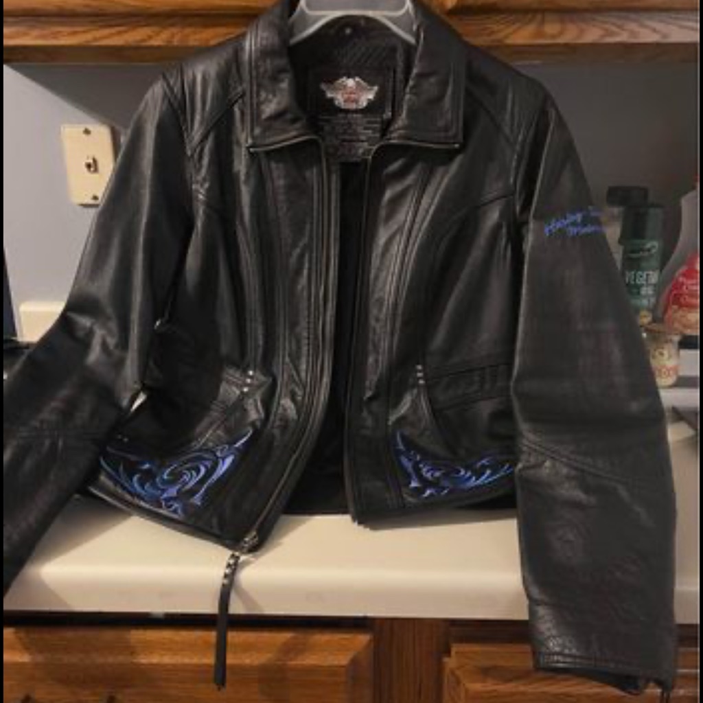 2008 Women’s Leather Harley Jacker. Black With A Cobalt Blue Design